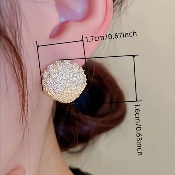 💛 Stunning & New Swarovski crystal embellished gold tone seashell earrings 💛 - Picture 4 of 6